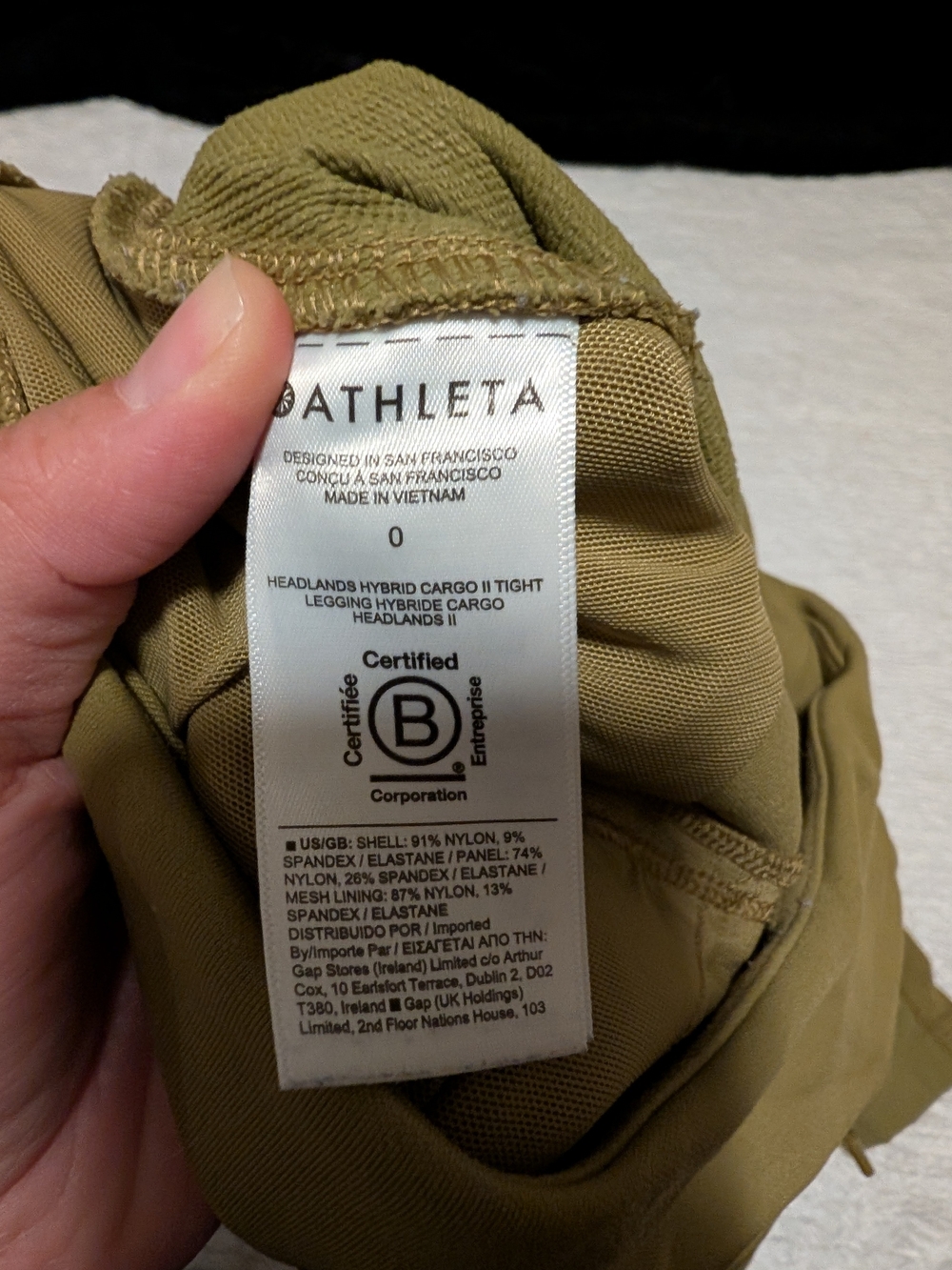 Athleta Headlands Hybrid Cargo II Tight - Tan